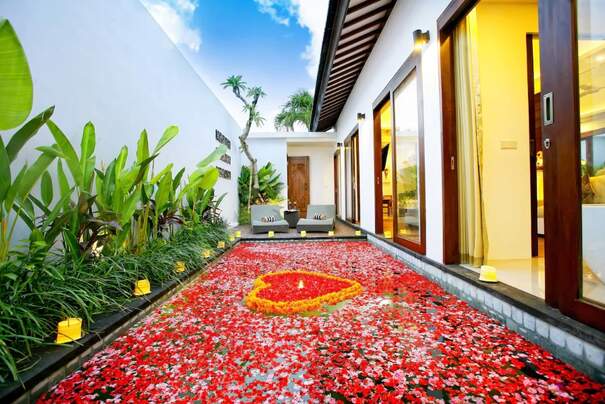 Anari Villas Kuta Romantic Pool